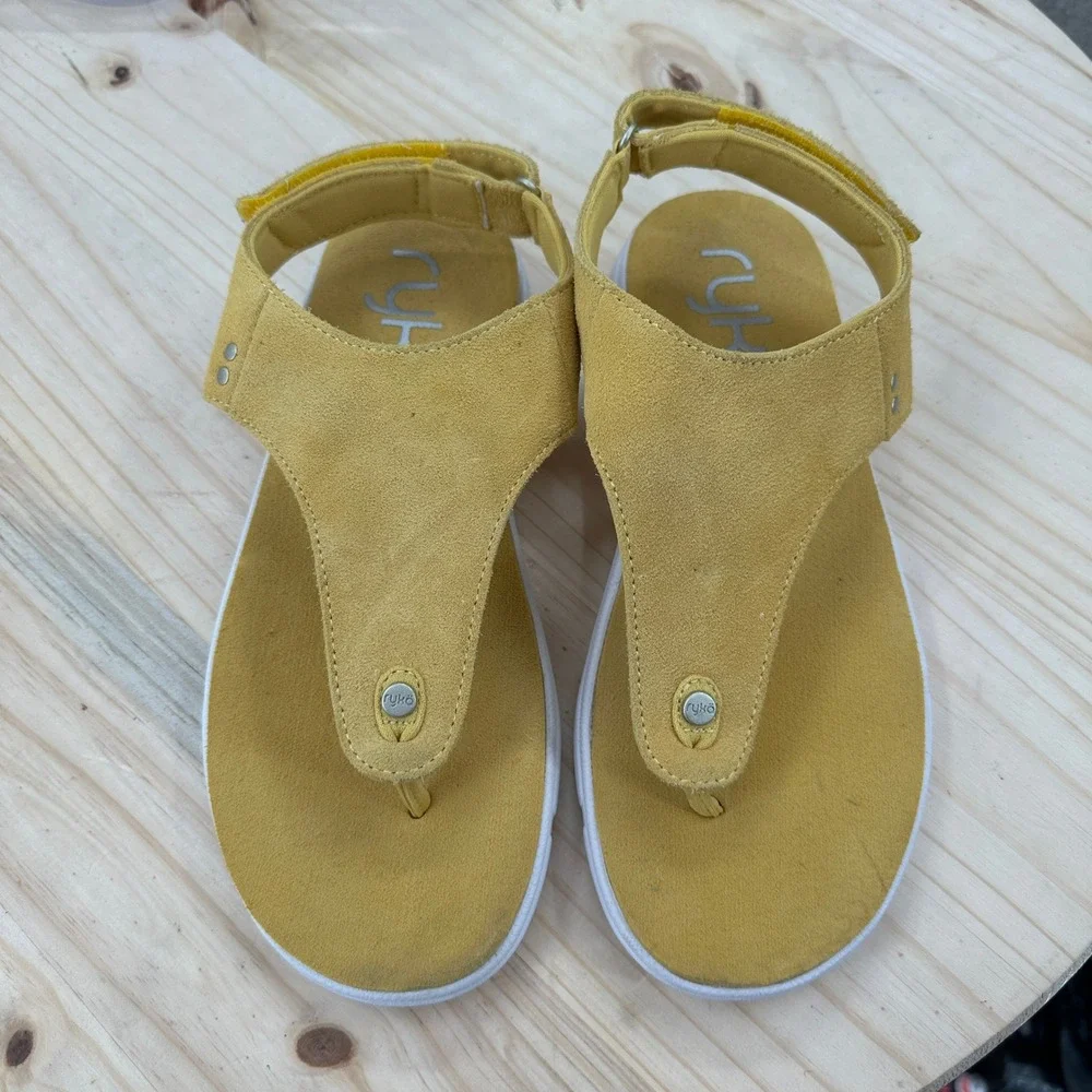 Rykä Margo Sandals Womens 7.5W Yellow Suede Thong Backstrap Sporty Comfort